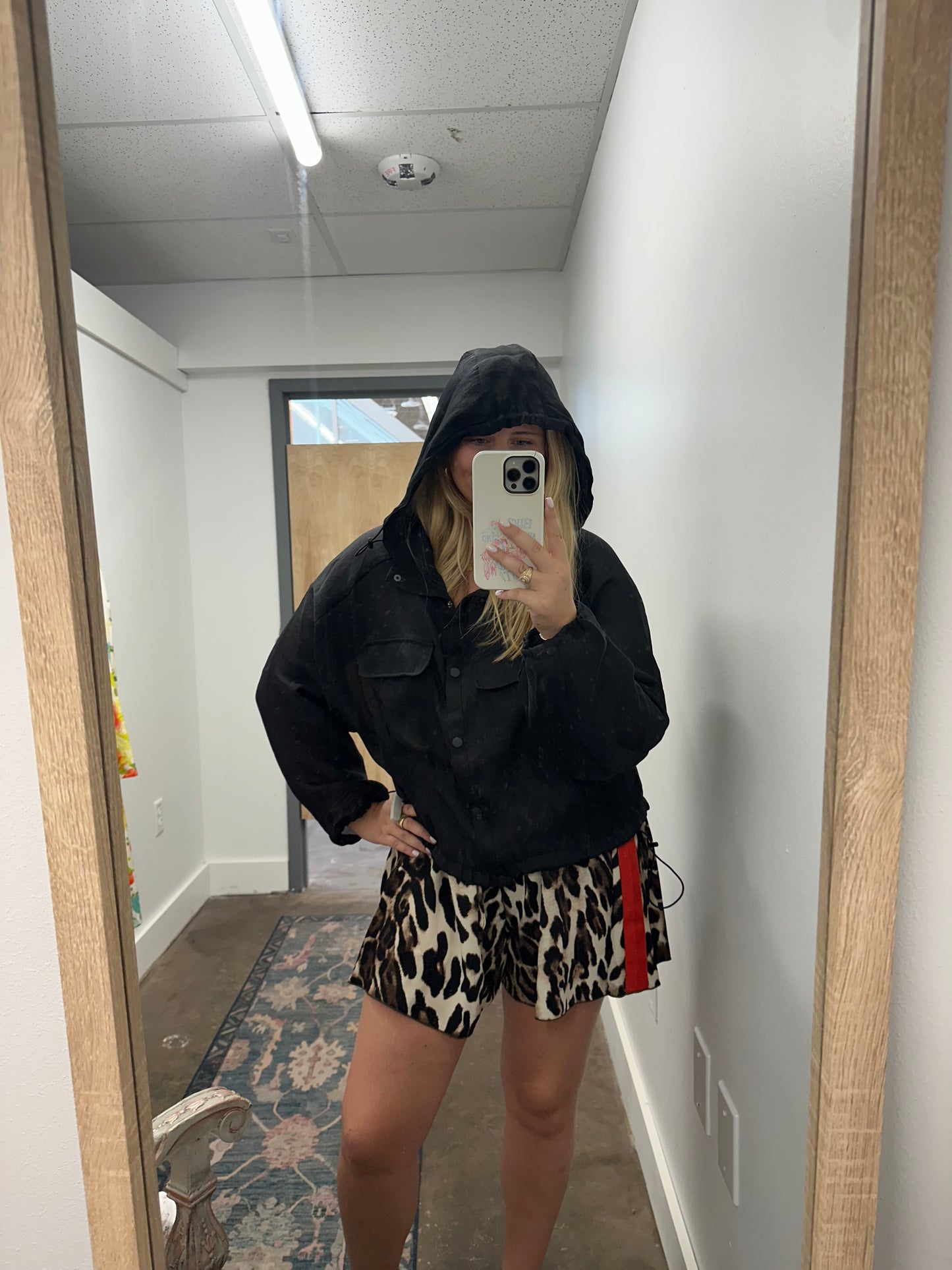 Hooded Light-weight Button Jacket